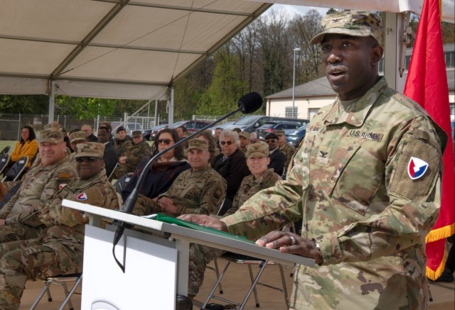 405th AFSB welcomes new commander at assumption of command ceremony