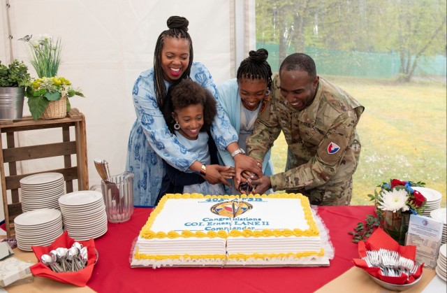 405th AFSB welcomes new commander at assumption of command ceremony