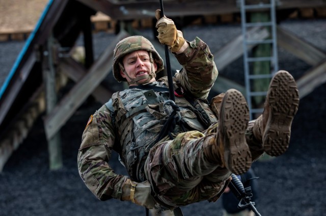 Army nurse finds calling in emergency medicine