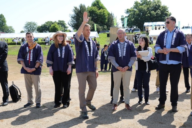 Neighboring cities invite Camp Zama to share in Japanese culture at giant kite festival