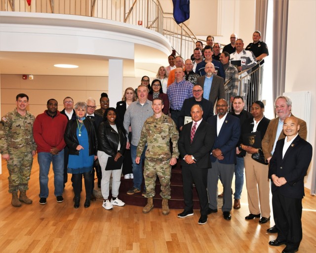 USAG Rheinland-Pfalz honors dedicated employees at quarterly recognition ceremony