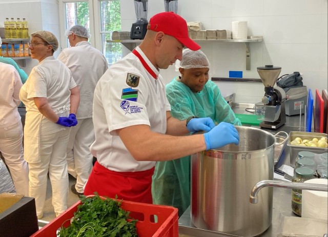 Culinary cross training event in Poland demonstrates importance of interoperability, readiness