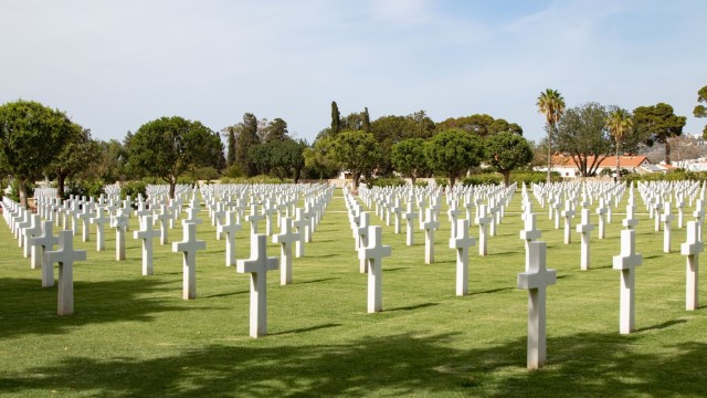 US Army Brig. Gen. John LeBlanc honors fallen troops at North Africa American Cemetery in Tunisia