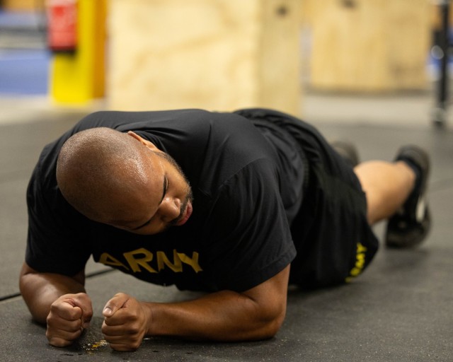 USAG Rheinland-Pfalz Soldiers complete ACFT, prioritize readiness