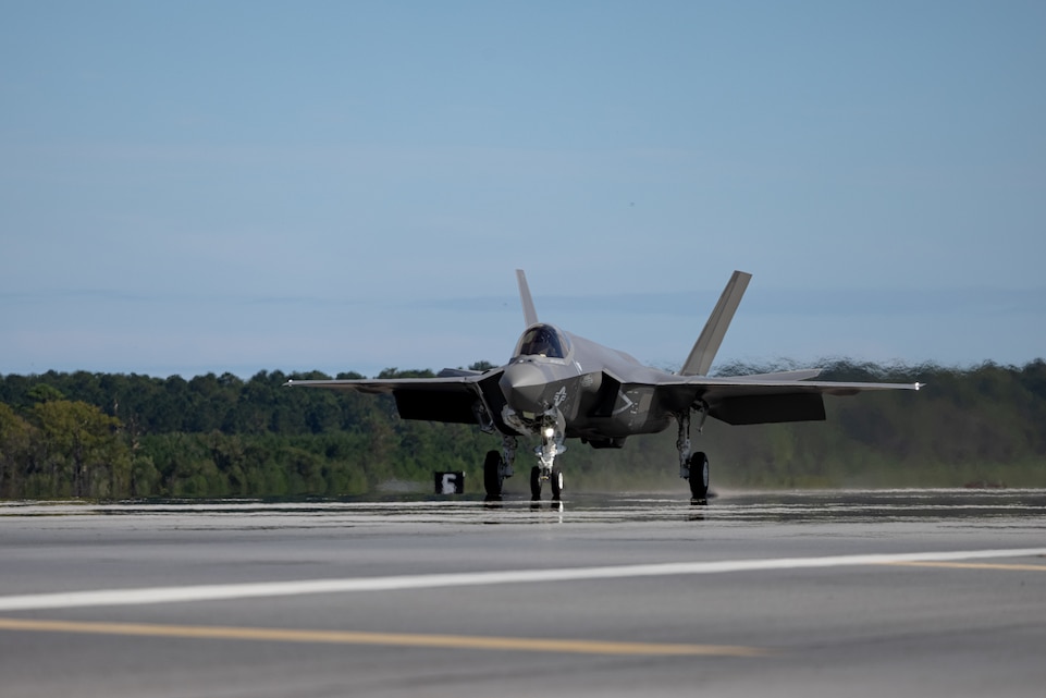 VMFA-251 receives first F-35, the first East Coast-based Marine Corps F-35C to arrive