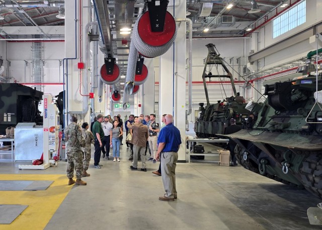 Congressional, U.S. Embassy staff delegation visits Army’s newest APS worksite