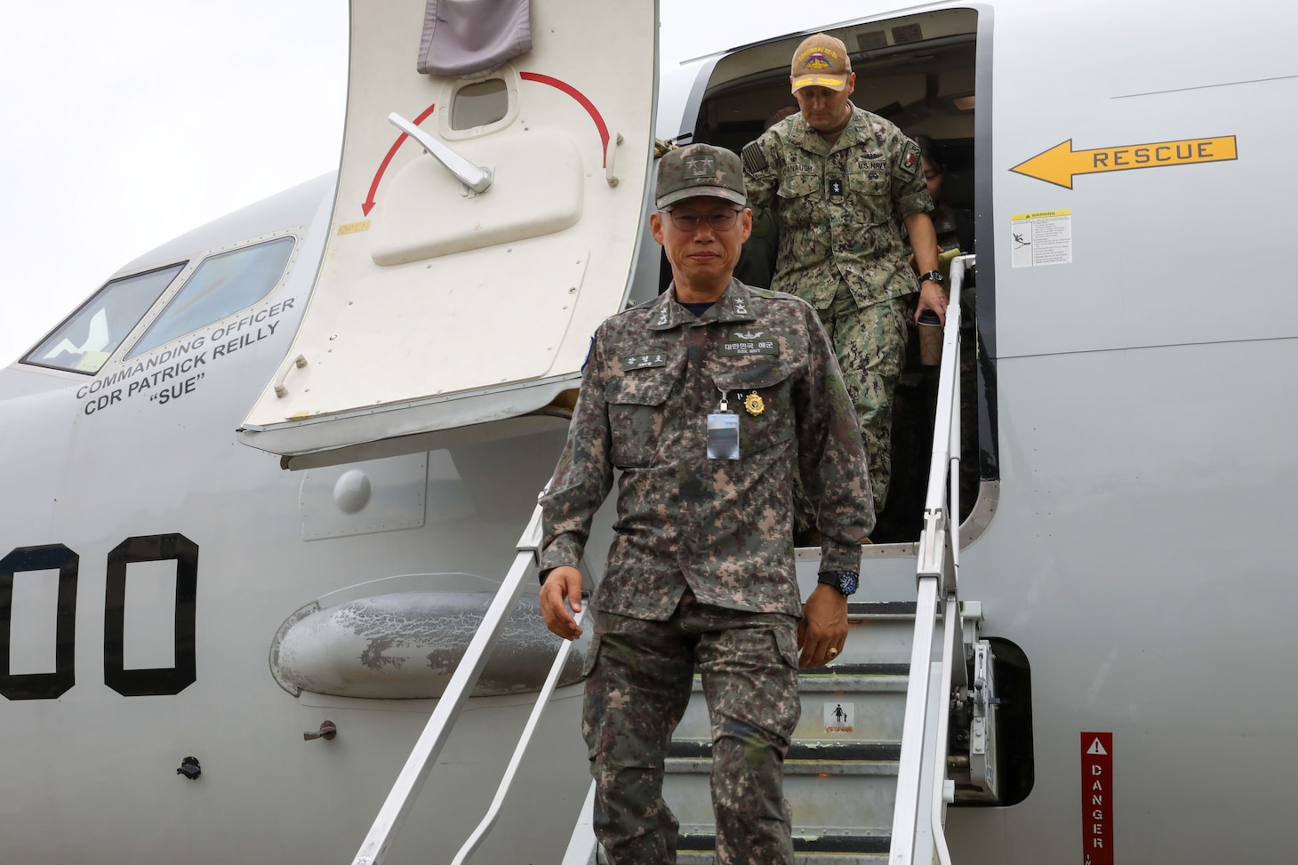 ROK, US Submarine Commands Hold Talks, Cinch Ties for 30th Year