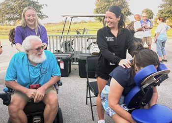 Golf clinic introduces physical therapy students to adaptive sports