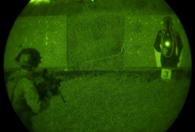 101st Airborne Soldiers assess new Next Generation Squad Weapon with 6.8mm ammo