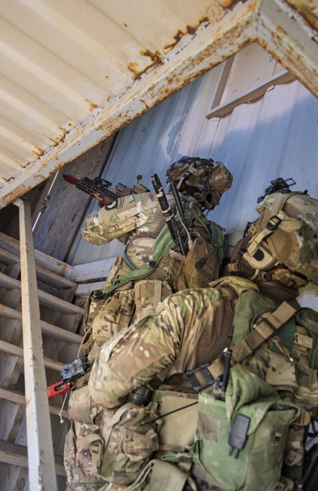 101st Airborne Soldiers assess new Next Generation Squad Weapon with 6.8mm ammo