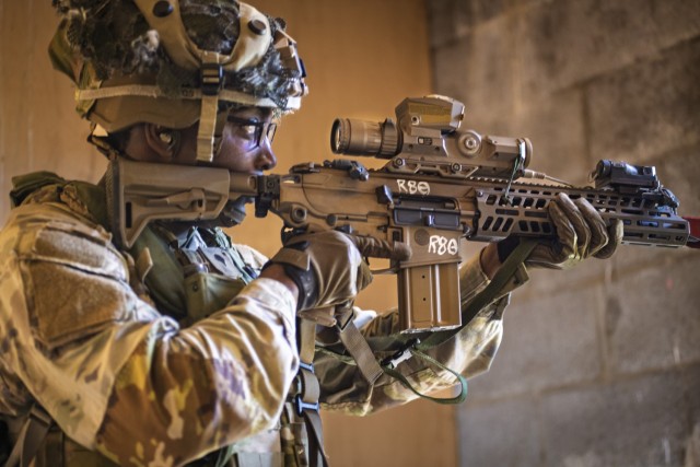 101st Airborne Soldiers assess new Next Generation Squad Weapon with 6.8mm ammo