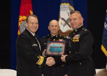 UNIQUE LEADERSHIP: MARINE LEADS NAVY PROGRAM OFFICE