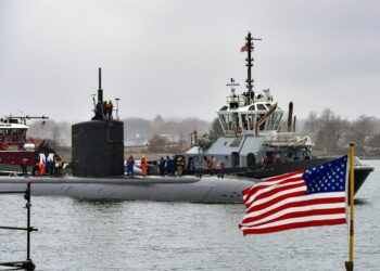 USS Hampton (SSN 767) Arrives at Portsmouth Naval Shipyard