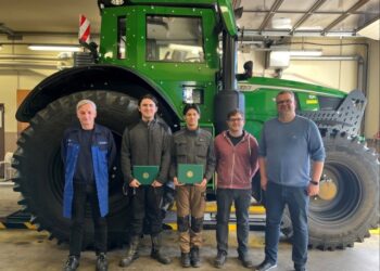 BASOPS Maintenance internship grads make for prime apprenticeship candidates