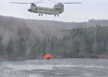 NY Army Guard aviators play key role in controlling wildfire