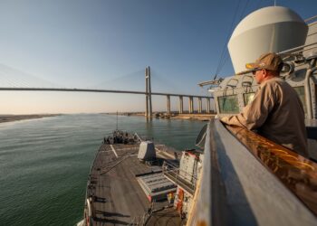 USS Carney: a Destroyer at War
