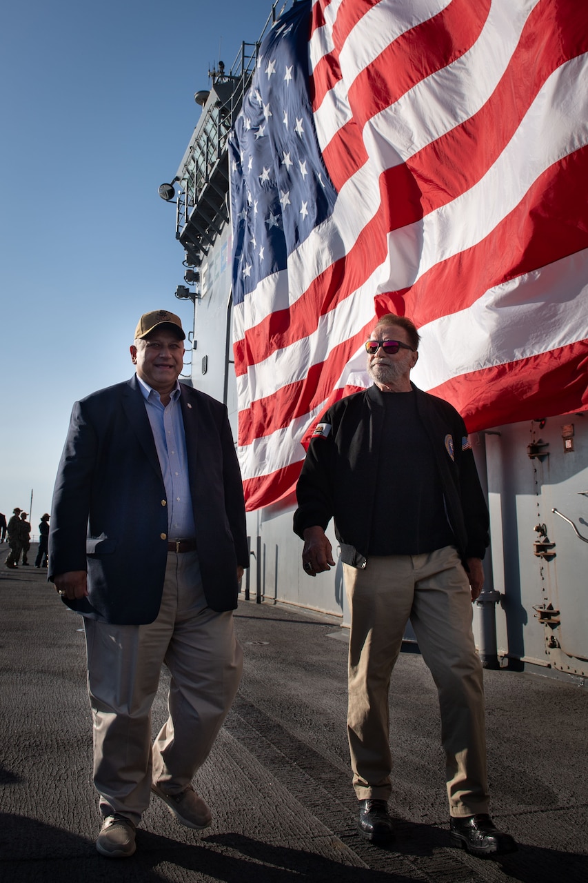 SECNAV holds all hands call aboard Boxer with former Governor Arnold Schwarzenegger