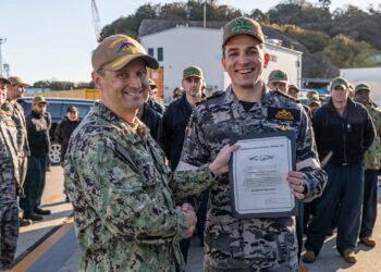 For First Time, Australian Submariner Earns US Dolphins