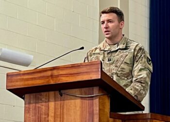 U.S. Army Garrison Hawai’i Welcomes New HHD Commander