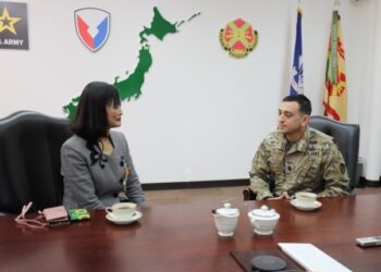 USAG Japan’s top NCO talks community partnership strides with local mayor during outgoing office call