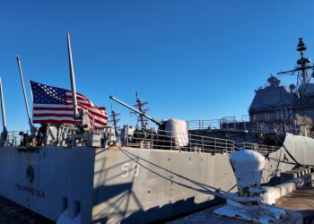 USS Philippine Sea (CG 58) departs Naval Station Norfolk