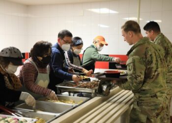 Volunteers prepare heartwarming meal for the Lunar New Year