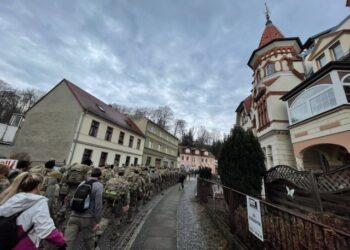Soldiers honor POWs with 60-mile ‘Long March’ 80th Anniversary