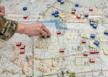 Practicum prepares students for division assignments in large scale combat operations