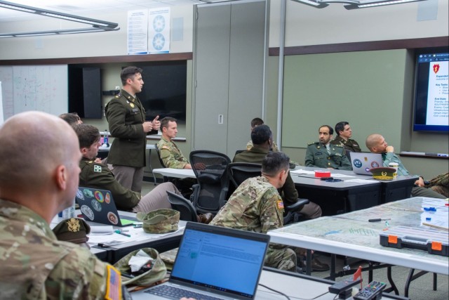 Practicum prepares students for division assignments in large scale combat operations