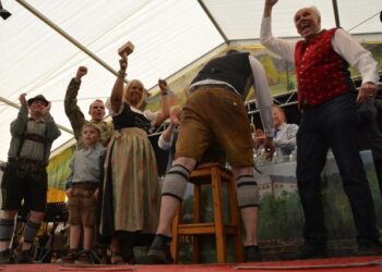Germans, Americans celebrate long partnership, friendship at Hohenfels Volksfest