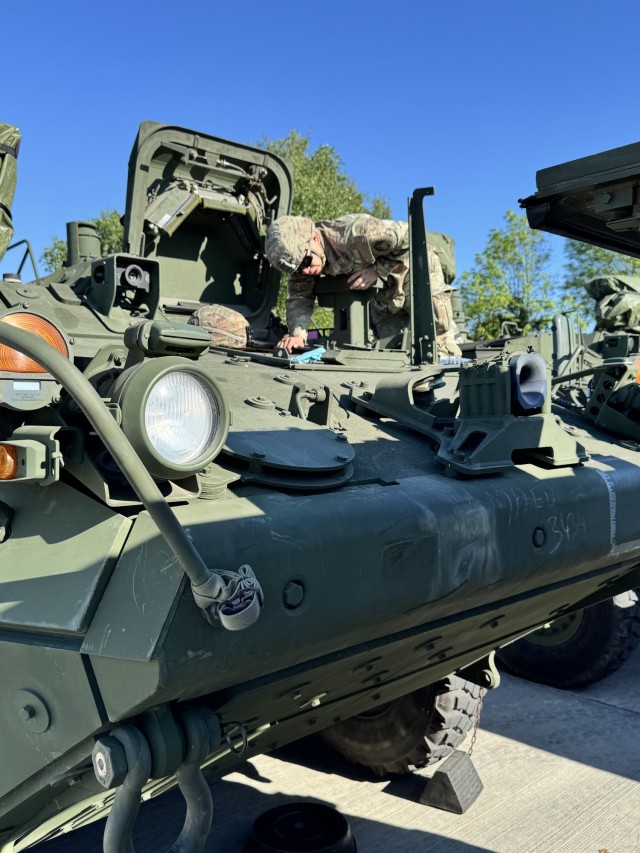 AFSBn-Benelux issues APS-2 vehicles, CBRN equipment to chem company for DEFENDER 25