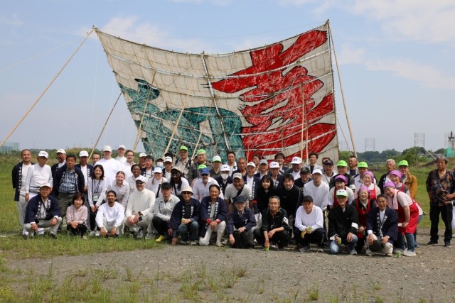 Camp Zama leadership, volunteers support Japanese cultural tradition of giant kites