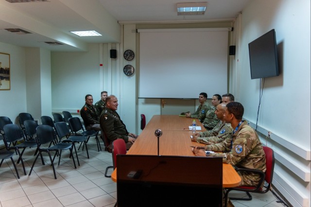 Forces Command commander visits NATO unit in Greece