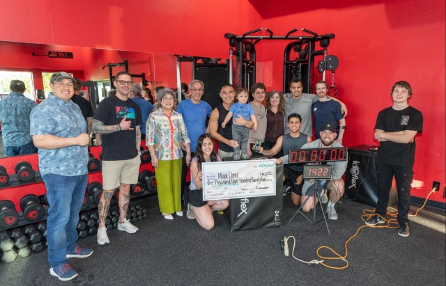 Oregon National Guard Physician Assistant Sets New World Record for Hand Release Push-Ups