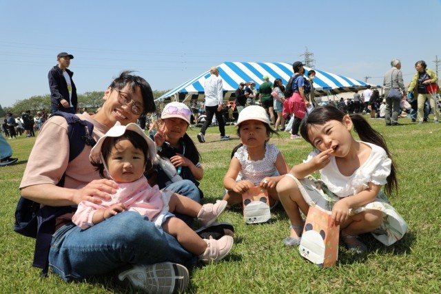 Half marathon, Hawaiian Festival held on Sagami General Depot attracts nearly 10,000 visitors