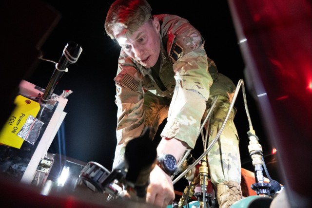 Soldiers Experiment with High Altitude Balloons