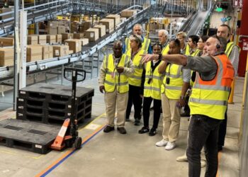 405th AFSB conducts staff visit to Amazon facility for professional development