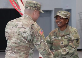 403rd AFSB welcomes Nixon, bids farewell to Harvey in change of responsibility ceremony