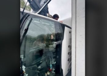Connecticut Guard Soldier Aids Rollover Crash Victim in Dramatic Highway Rescue