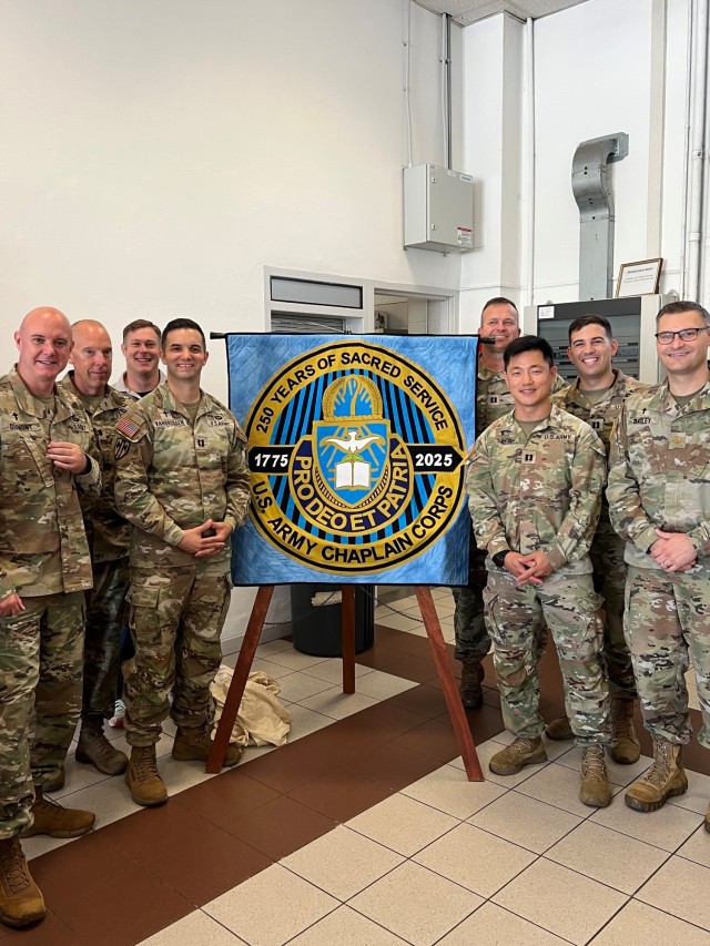 Cakes, quilts and history: U.S. Army Garrison Italy chaplains celebrate their 250th anniversary